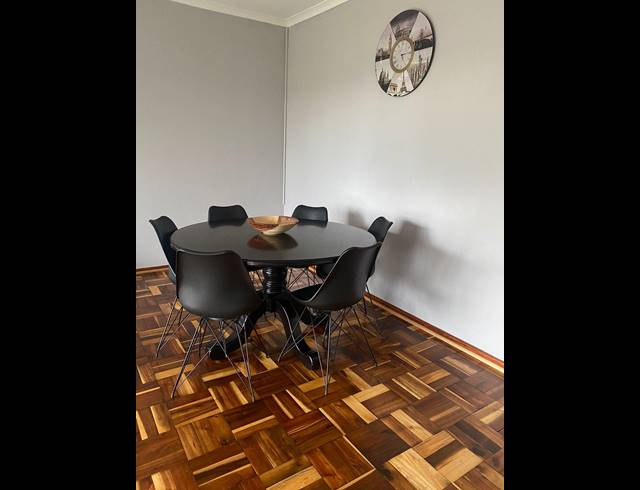 4 BEDROOM APARTMENT TO LET IN CLARENDON